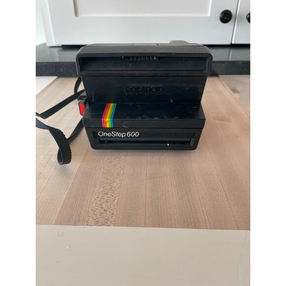 Polaroid OneStep 600 Black Instant Camera - Picture 1 of 10